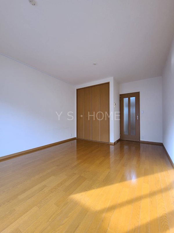 エリーゼ ベッドルーム