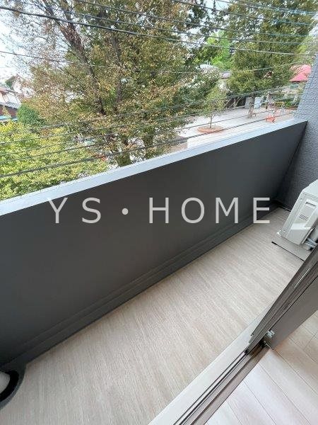 アヴァンカーサ三鷹 ベランダ