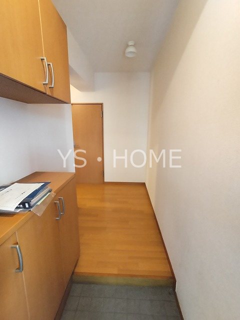 エクセレントシティ 玄関