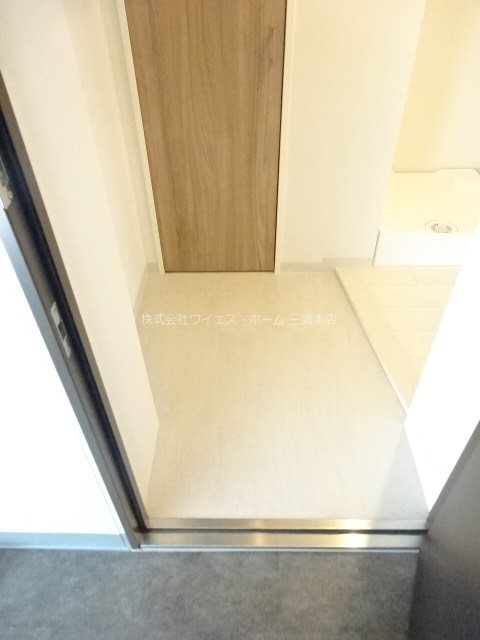 アーバンキューブ三鷹 玄関