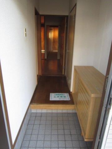 メゾン・ド・リエール 玄関