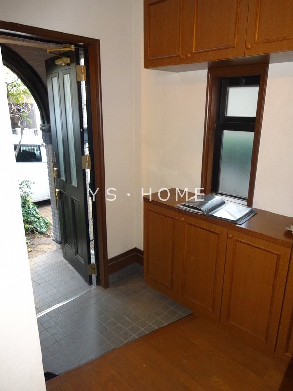 下連雀6丁目戸建 玄関