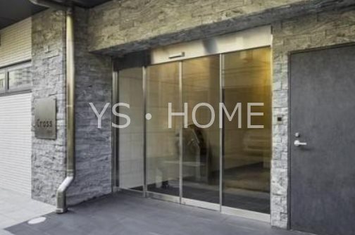 CROSS吉祥寺  玄関