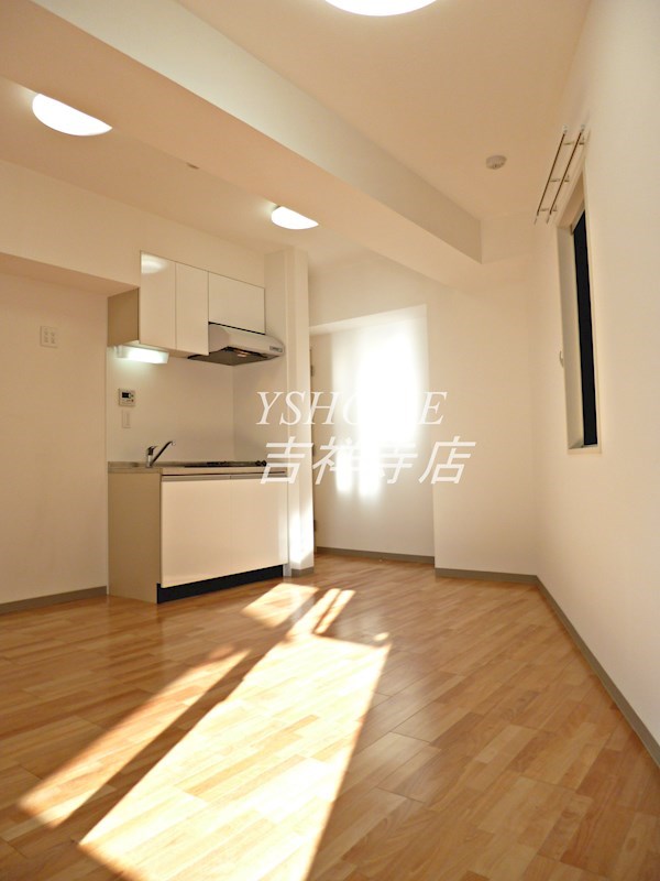 プライムアーバン西荻窪Ⅱ リビング