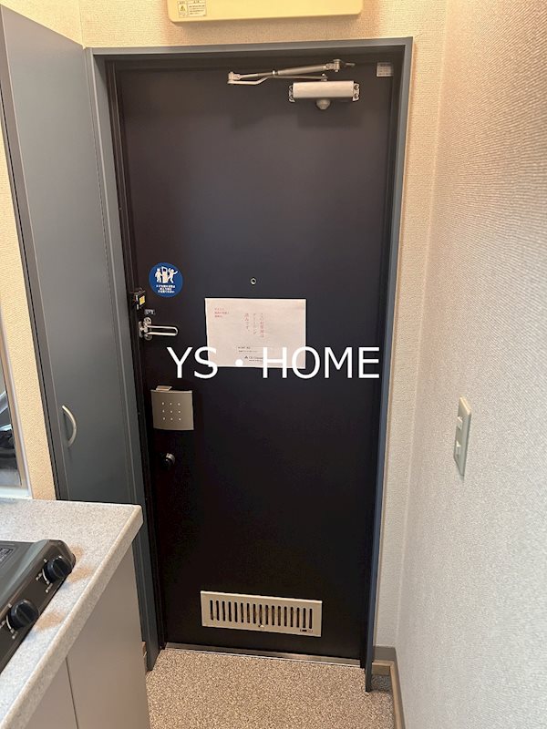 レ・フレールⅡ 玄関