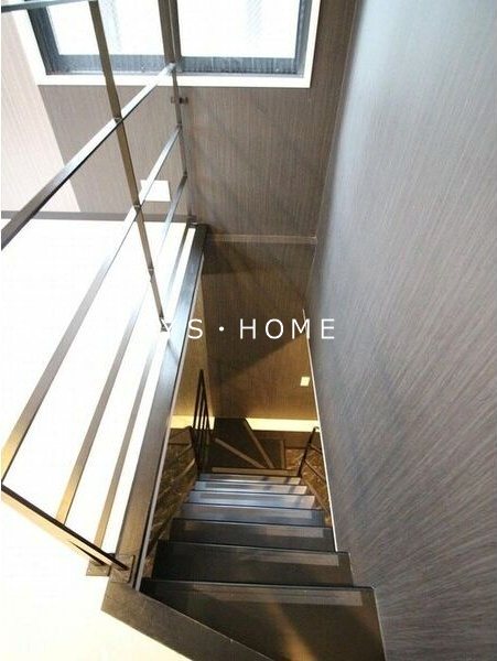 Arrowsal西荻南 玄関