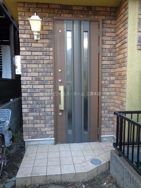 三鷹市下連雀4-8住宅  玄関