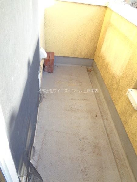 三鷹市下連雀4-8住宅  ベランダ