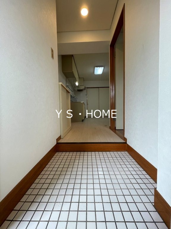 メゾン学園西 玄関