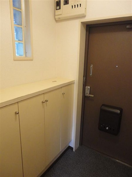 シャトーベリョーザ 玄関