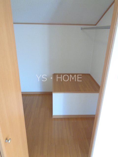 リラ・クレスト       その他8