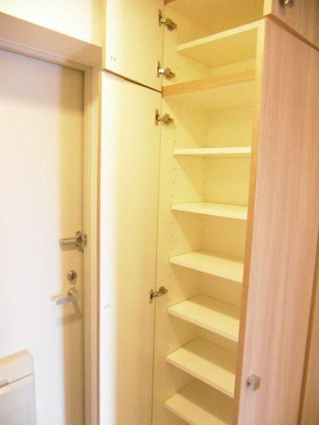 カーサ　カーロ 玄関