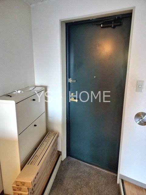 シェリール三鷹 玄関