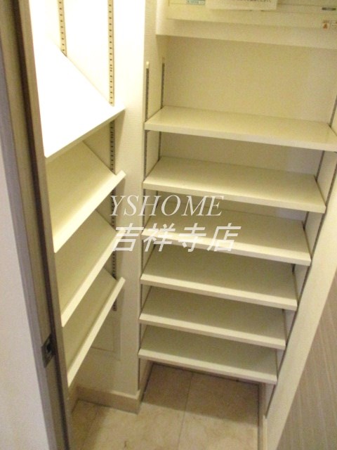 常盤レジデンシア荻窪 玄関