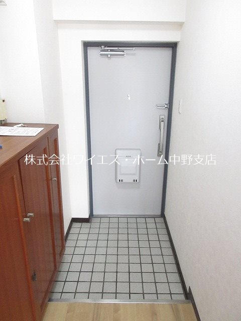 サニーコート東中野  玄関