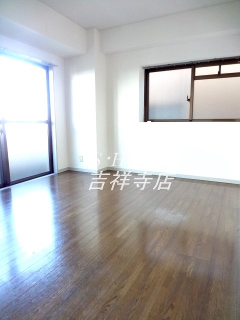 ハイツサカウエ ベッドルーム