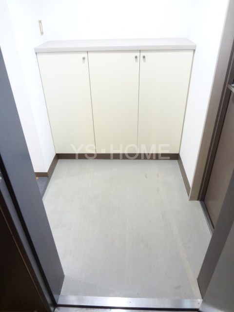 インテグラーレ哲学堂 玄関