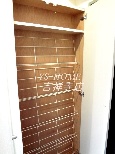 シャトー・ド・デューカル 玄関