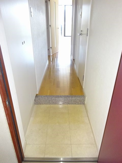 ラフィネＳ国分寺  玄関