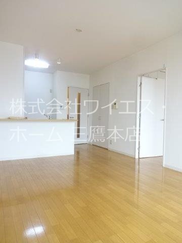 ラフィネＳ国分寺  リビング