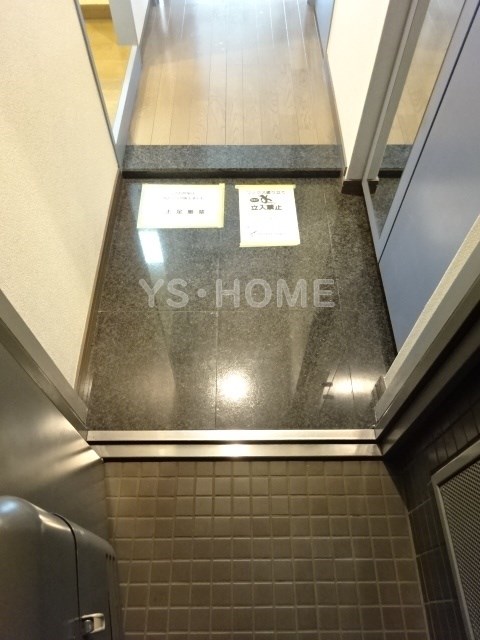 パローマIOGI 玄関