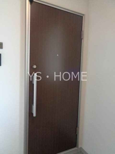 カーサ・エン・コリーナ 玄関