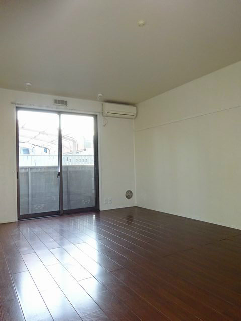 プルミエル リビング