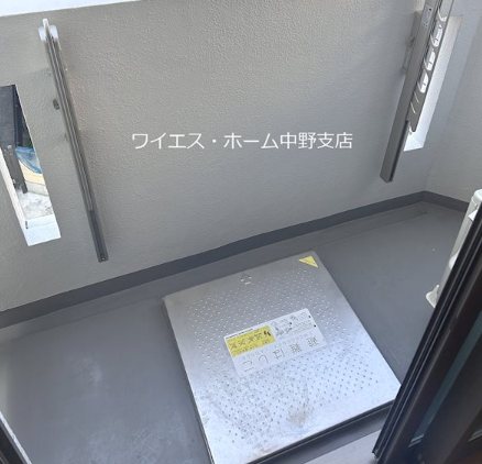 モン・シャトー東高円寺南館  ベランダ