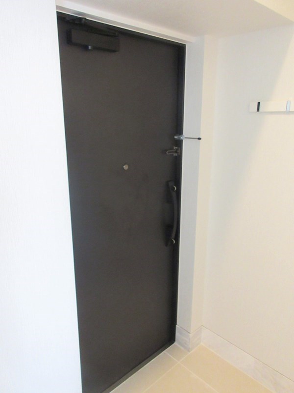 コンフォリア新中野 玄関