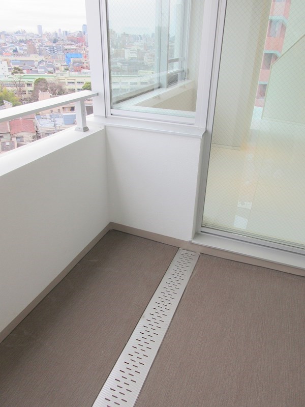 コンフォリア新中野 ベランダ