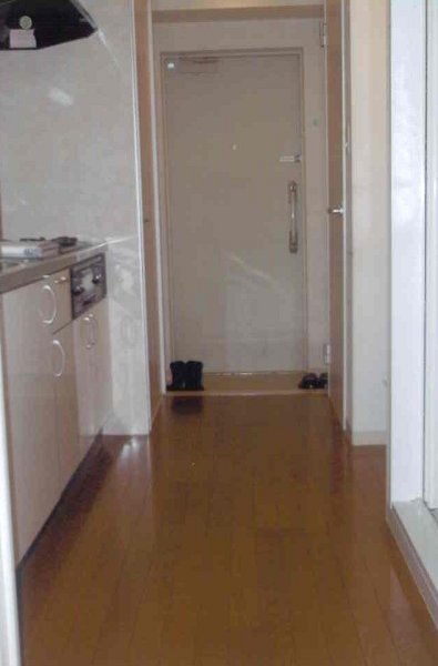 クティールＭ  玄関