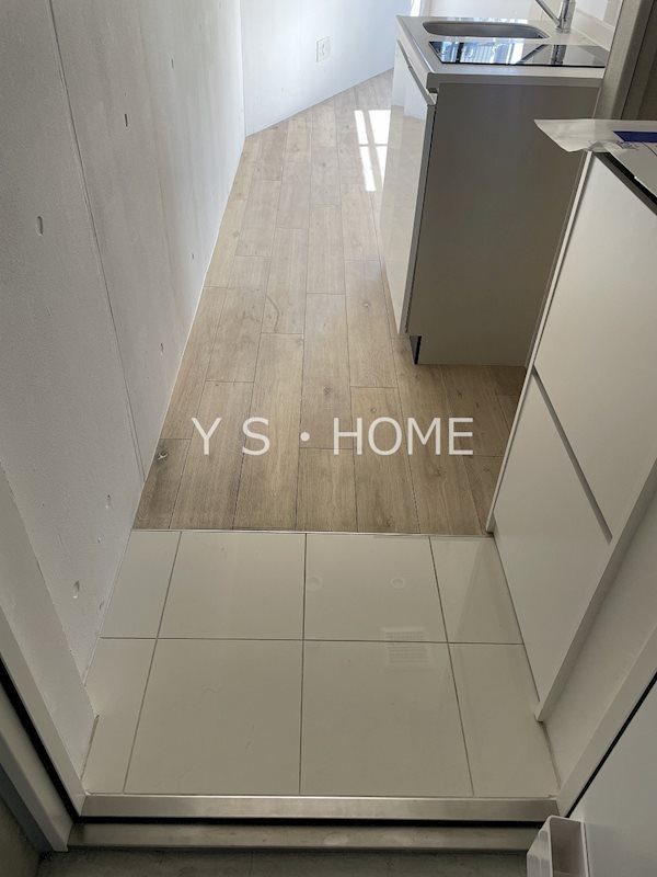 プレゾン国立 玄関