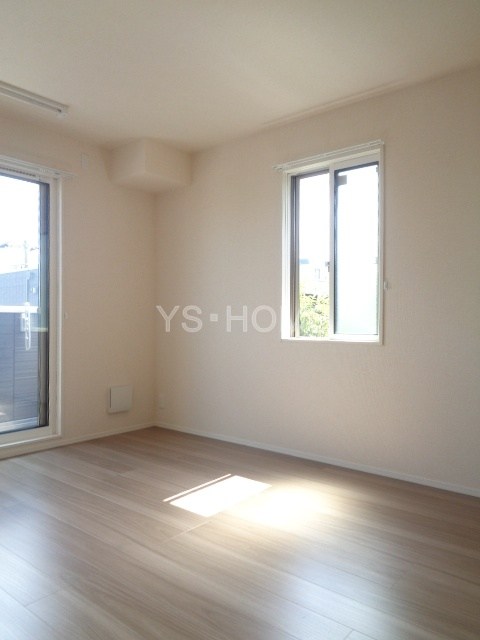 ロイジェント井荻C棟 リビング