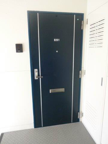 桜橋コートB 玄関