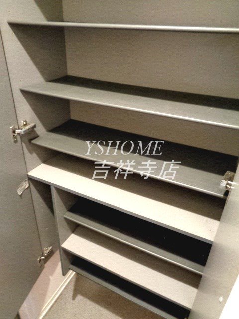 プレミーナコート 玄関