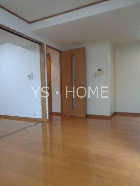 ブラウアー・フォーゲル　  リビング