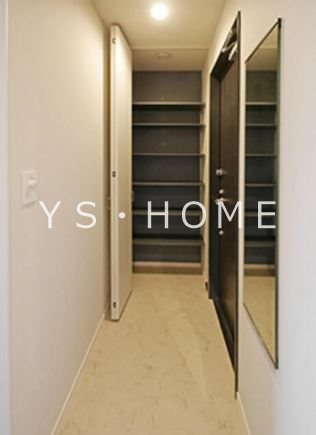 セレーナ柳沢 玄関