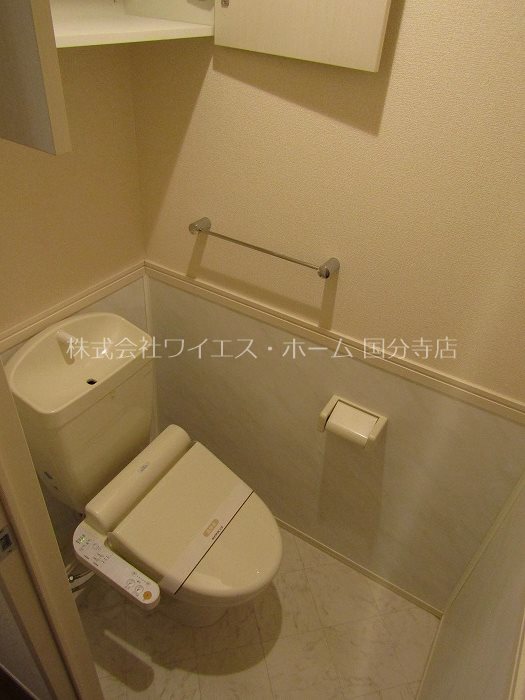 ティルタ　サリ その他4