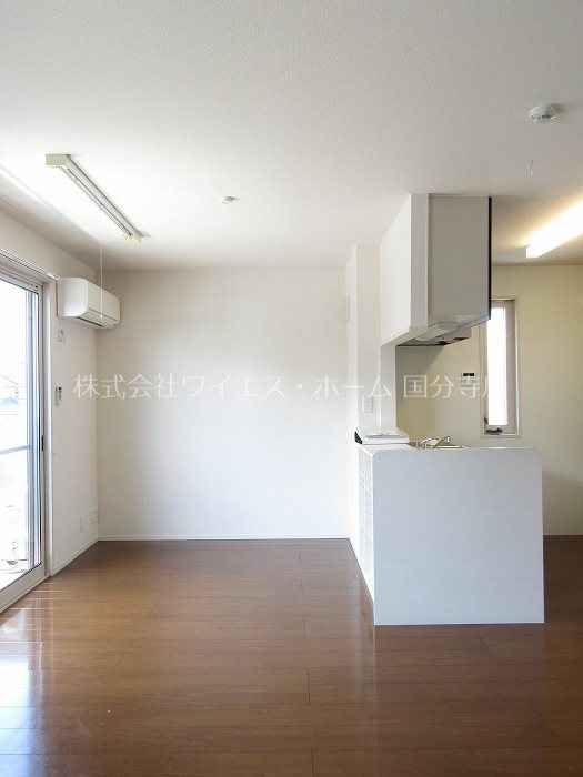 ティルタ　サリ その他8