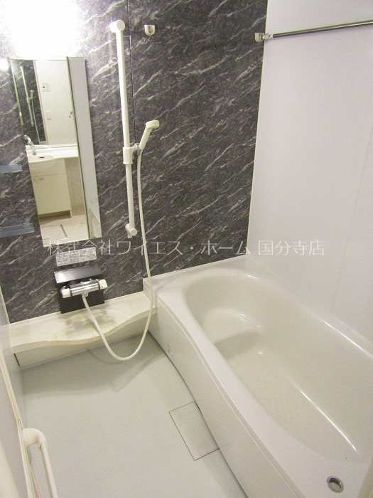 ティルタ　サリ 風呂画像