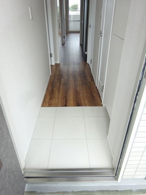 ロイヤルキャステージ恋ヶ窪 玄関