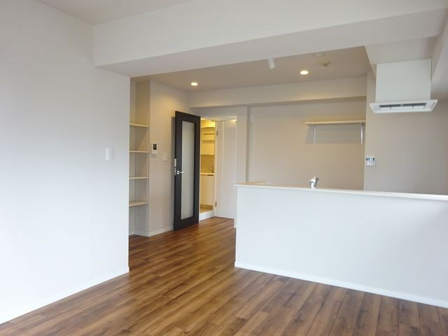 ロイヤルキャステージ恋ヶ窪 リビング