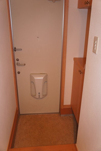 パインプラッツ　 玄関