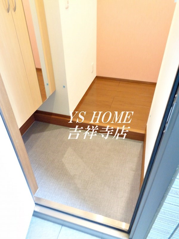 ユイマールA棟 玄関