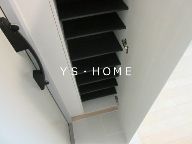 ヴェールコート三鷹イースト 玄関