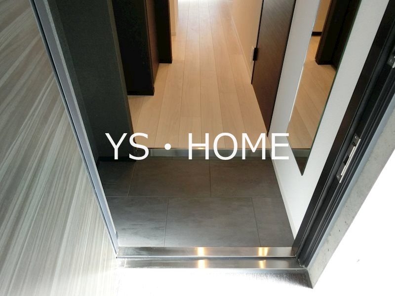 ZOOM新宿西落合 玄関