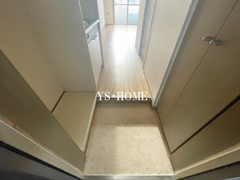 ウィスタリア西荻 玄関