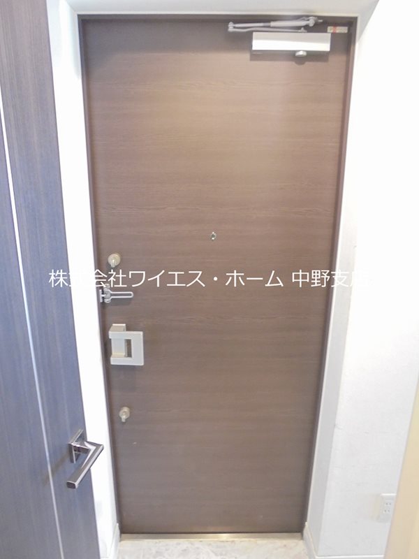 レジデンシャルステート中野富士見町 玄関