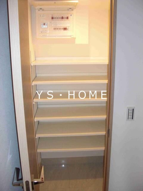 ザ・パークハウス三鷹レジデンス  玄関