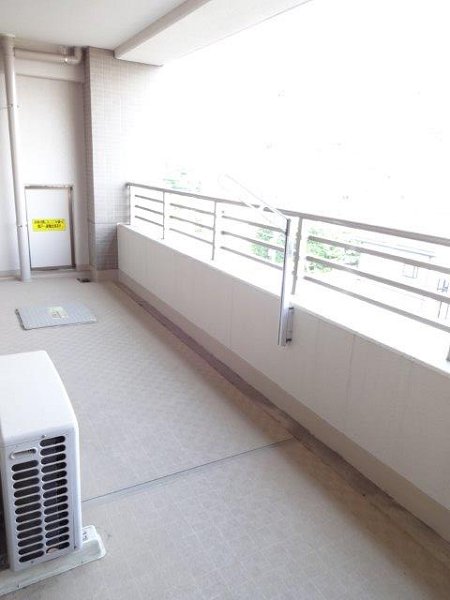 エアーズシティブライトコート ベランダ